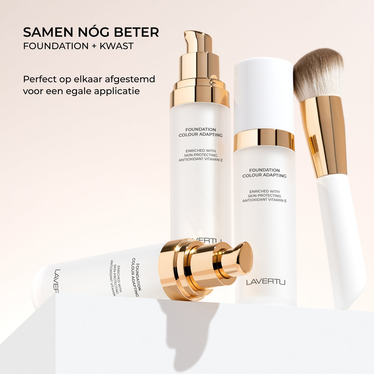 Lavertu Colour Adapting Foundation met Foundation Brush