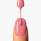 LAVERTU Nail Polish Nature 32 Dagmar Rose applied on nail showing soft rosy pink colour with smooth glossy coverage